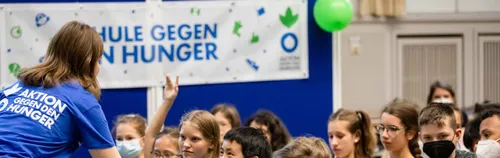 Halte Bildungsvorträge an Schulen in Dortmund zum Thema Mangelernährung für unser Bildungs- und Sportprojekt Schulen gegen den Hunger!