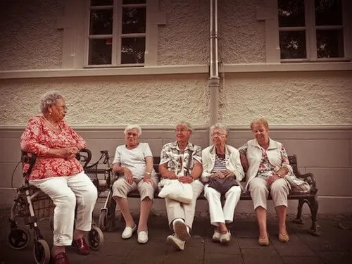 Besuchspartnerschaften mit einsamen älteren Menschen in Berlin