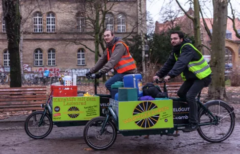 Hilfe für obdachlose Menschen in Berlin per Lastenfahrrad