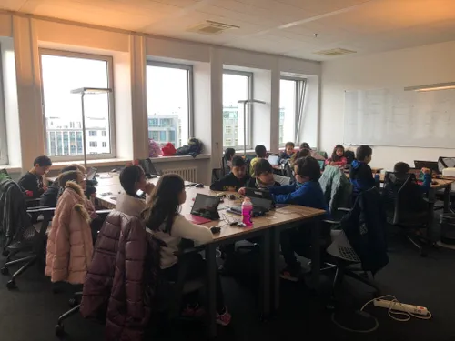 Begeistere Kinder fürs Programmieren gemeinsam mit der ReDI School of Digital Integration