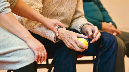 Besuch, Begleitung und Gestaltung von Freizeitangeboten für Senior*innen