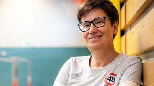 Weibliche Aufsichtsperson Mädchenfußball AG