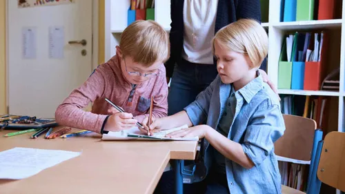 In kleinen Gruppen oder zu zweit: Lernbegleitung für die Klassen 5 bis 8