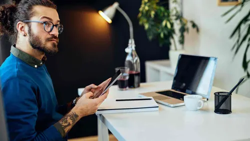 Mithilfe im Büro und bei der Akquise