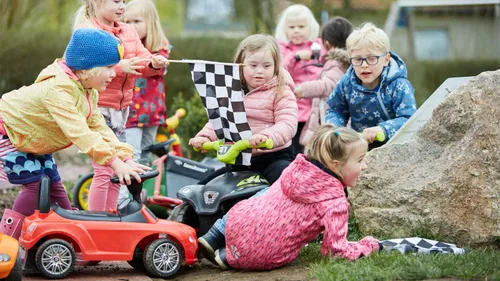 Mitarbeit bei der Betreuung von Kleinkindern (KFD)