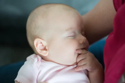 Familien mit Baby im Alltag unterstützen