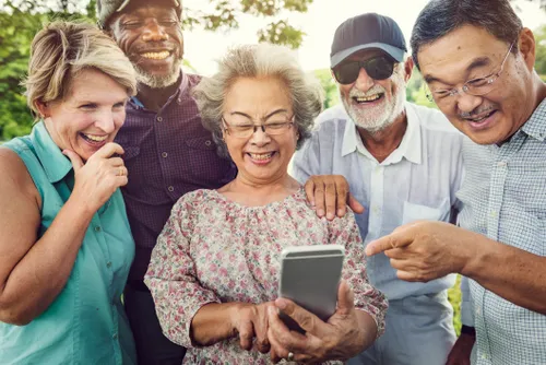 Freizeitgestaltung mit Seniorin stadtweit