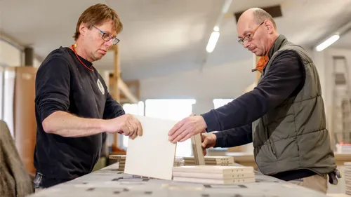 Mitwerkeln in der Holzwerkstatt