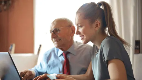 Handy - Laptop -Sprechstunde für Senior*innen