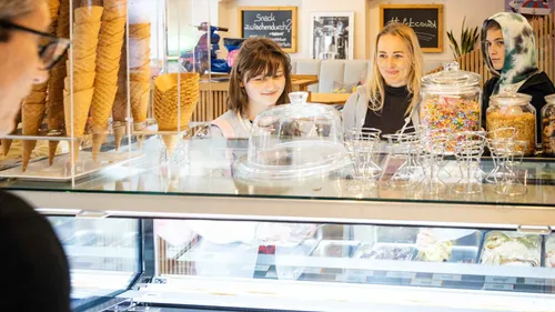 Unterstützung in unserem Café "KaffeeZeit"