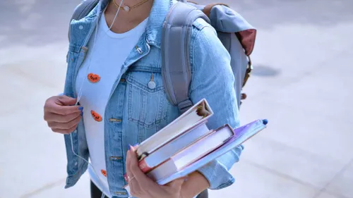 Werde Vorleser:in für Kinder in der Bücherhalle Jenfelder Au