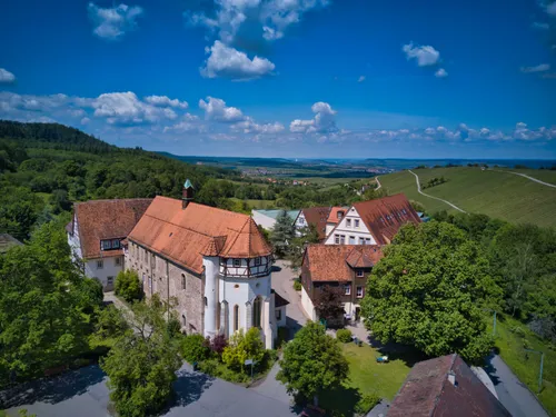 Begleite einen aktiven Bewohner auf Spaziergänge und kleine Wanderungen in den Löwensteiner Bergen 