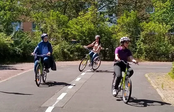 Garage10 - die Frauenfahrradschule bei Garage10 e.V.