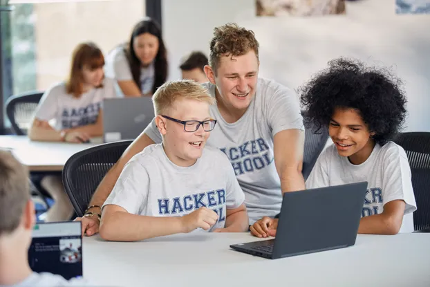Durchführung von niedrigschwelligen Programmierkursen für Schüler*innen in Hamburg