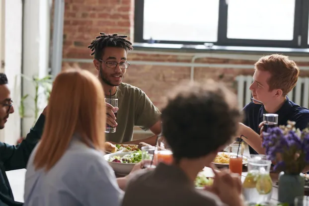 Soziale Begleitung internationaler Pflegekräfte in Stuttgart bei Entwicklungswerk für soziale Bildung und Innovation e.V.