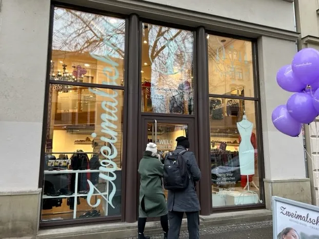 Mitarbeit im Charity-Shop Zweimalschön Halle/Saale bei Deutsche Kleiderstiftung