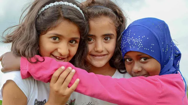 Deutsch-Nachhilfe für geflüchtete Kinder, Teens und Eltern in JONA'S HAUS bei Stiftung Jona