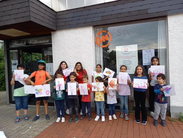 Unterstütze uns als Hausaufgabenhilfe im interkulturellen Familiencafé