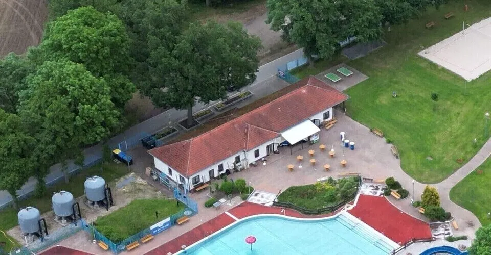 Helft mit, unser Freibad für unsere Kinder und Familien zu erhalten!