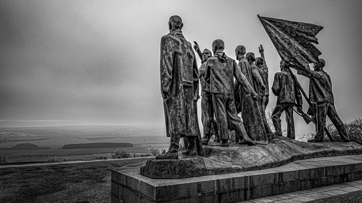 https://www.zeit.de/politik/2021-01/jens-christian-wagner-holocaust-gedenktag-deutschland-erinnerunskultur-politikpodcast